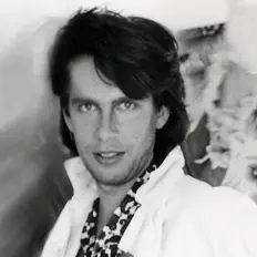 Ouça Wellenfänger, assista a videoclipes, leia a biografia, veja as datas das turnês e mais!