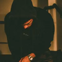 undefinedを聴いたり、ミュージックビデオを鑑賞したり、経歴やツアー日程などを確認したりしましょう！