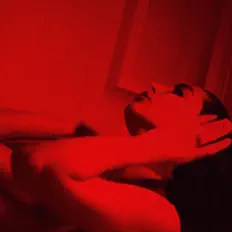 Poslechněte si interpreta Aarya, sledujte hudební videa, přečtěte si životopis, podívejte se na data turné a další informace.