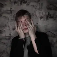 Écoutez undefined, regardez des vidéoclips, lisez la biographie, consultez les dates de tournée et plus encore !