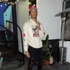 Listen to Twano2am, watch music videos, read bio, see tour dates & more!