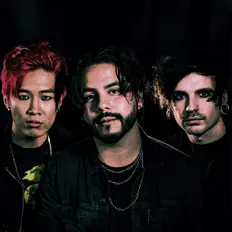 Ascolta Hollywood Nightmare, guarda video musicali, leggi la biografia, vedi le date del tour & altro!