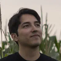 Luister naar undefined, bekijk muziekvideo's, lees de bio, bekijk de tourdata, en meer!