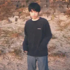 Ouve Phis Light, vê vídeos de música, lê a biografia, vê as datas da digressão e muito mais!