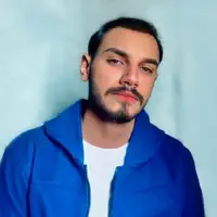 undefinedを聴いたり、ミュージックビデオを鑑賞したり、経歴やツアー日程などを確認したりしましょう！