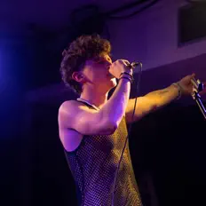 Ascolta Rosenrausch, guarda video musicali, leggi la biografia, vedi le date del tour & altro!