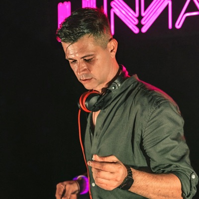 Listen to Ian Ludvig, watch music videos, read bio, see tour dates & more!