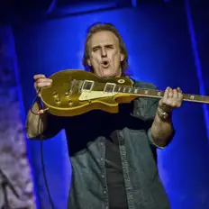 Rocky Athasを聴いたり、ミュージックビデオを鑑賞したり、経歴やツアー日程などを確認したりしましょう！