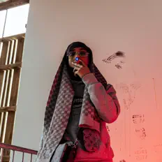 Dengarkan MT, tonton video musik, baca bio, lihat tanggal tur & lainnya!