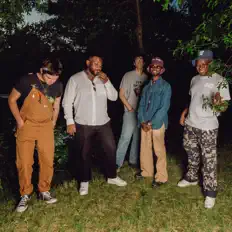 Escucha a New Legaxy, mira vídeos musicales, lee la biografía, consulta fechas de giras y mucho más.