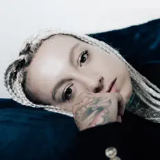 Escucha a Illustre, mira videos musicales, lee su biografía, consulta las fechas de las gira y más.