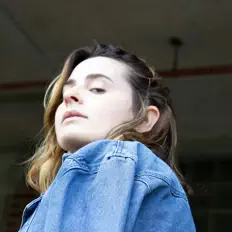 Ascolta Miri Devora, guarda video musicali, leggi la biografia, vedi le date del tour & altro!