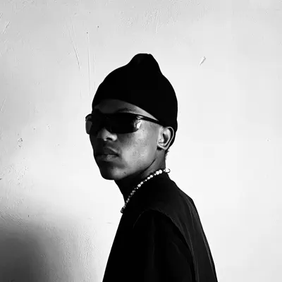 Listen to Phigow Jrd, watch music videos, read bio, see tour dates & more!
