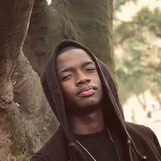 Ouve TMG, vê vídeos de música, lê a biografia, vê as datas da digressão e muito mais!