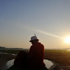 Poslechněte si interpreta Mellow D, sledujte hudební videa, přečtěte si životopis, podívejte se na data turné a další informace.