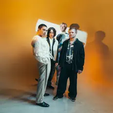 Ouça For You, assista a videoclipes, leia a biografia, veja as datas das turnês e mais!