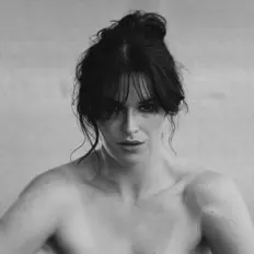 聆聽 Eliza Spear、觀看音樂影片、閱讀小傳、查看巡演日期等！