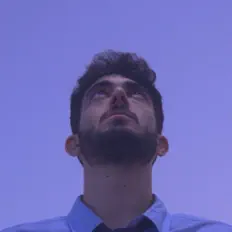 Hör dir הודו an, schau dir Musikvideos an, lies die Biografie, finde Tourdaten und mehr!