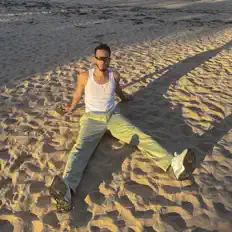 Listen to Andregutti, watch music videos, read bio, see tour dates & more!