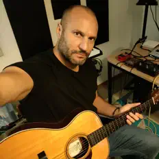 Stefano Cappellini सुनें, म्यूज़िक वीडियो देखें, बायो पढ़ें, दौरे की तारीखें और बहुत कुछ देखें!