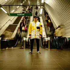 Hör dir Axmos an, schau dir Musikvideos an, lies die Biografie, finde Tourdaten und mehr!