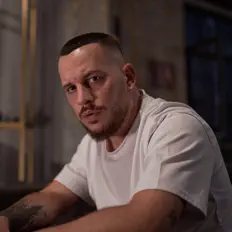 收听 Doğancan、观看音乐视频、阅读小传、查看巡演日期等 ！