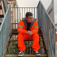 Escucha a undefined, mira videos musicales, lee su biografía, consulta las fechas de las gira y más.