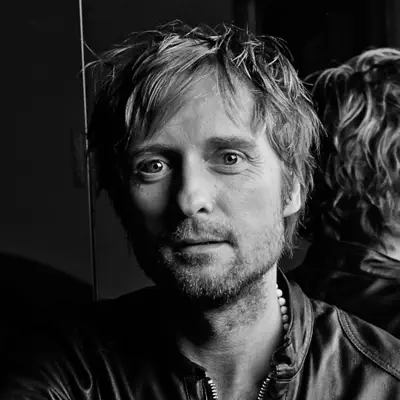 Listen to Karl Vinter, watch music videos, read bio, see tour dates & more!
