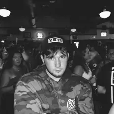 收听 Jundy、观看音乐视频、阅读小传、查看巡演日期等 ！