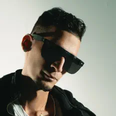 Luister naar Neibii, bekijk muziekvideo's, lees de bio, bekijk de tourdata, en meer!