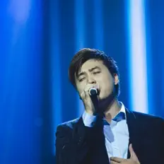 Tô Minh Đức सुनें, म्यूज़िक वीडियो देखें, बायो पढ़ें, दौरे की तारीखें और बहुत कुछ देखें!