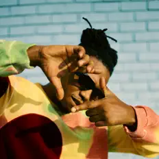 聆聽 Deuce Caliber、觀看音樂影片、閱讀小傳、查看巡演日期等！