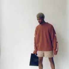 聆聽 Scoob & Sydney、觀看音樂影片、閱讀小傳、查看巡演日期等！