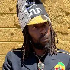 Luister naar Iya Ingi, bekijk muziekvideo's, lees de bio, bekijk de tourdata, en meer!