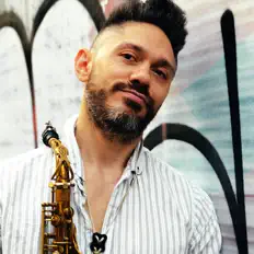 Escucha a Nick Biello, mira videos musicales, lee su biografía, consulta las fechas de las gira y más.