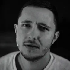 聆聽 JIL、觀看音樂影片、閱讀小傳、查看巡演日期等！