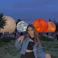 Luister naar AKUSYA, bekijk muziekvideo's, lees de bio, bekijk de tourdata, en meer!