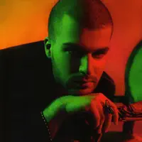 Luister naar undefined, bekijk muziekvideo's, lees de bio, bekijk de tourdata, en meer!