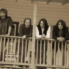 Listen to Wally and the Paupacks, watch music videos, read bio, see tour dates & more!