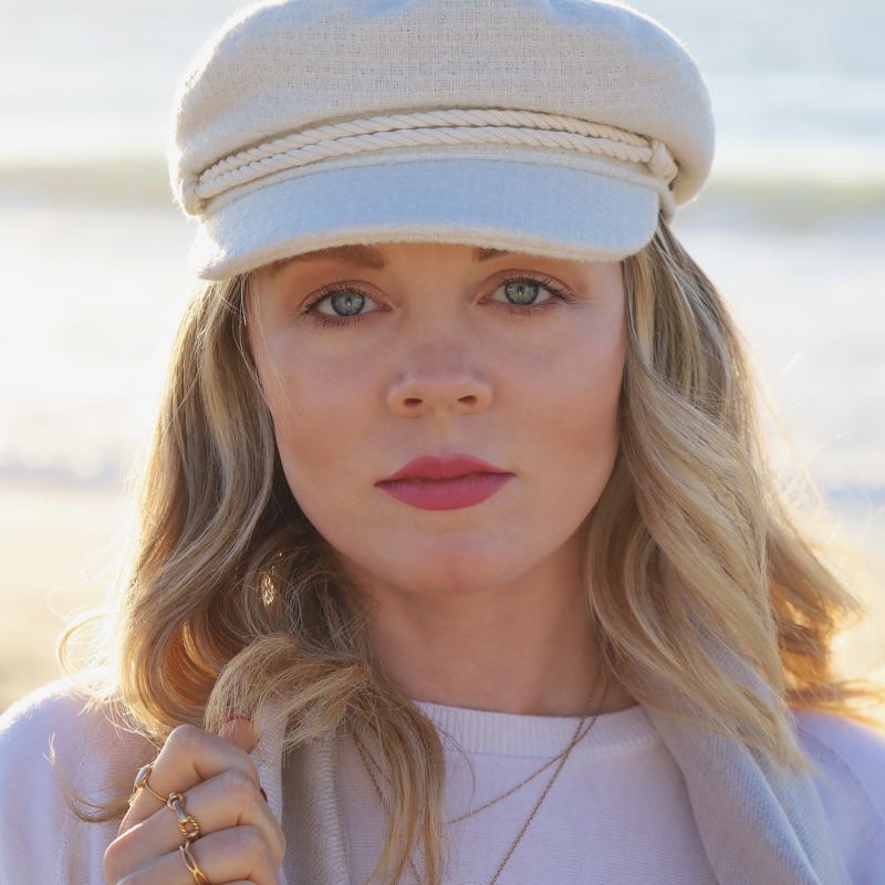 Holly Jolly Christmas - Sarah Reeves