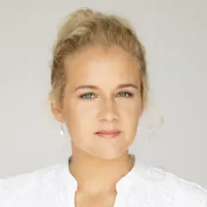 Listen to Aleksandra Mikulska, watch music videos, read bio, see tour dates & more!