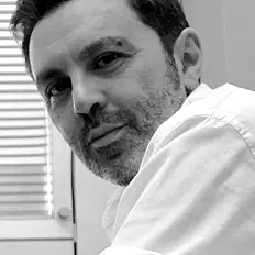 聆聽 Camillo Ciampoli、觀看音樂影片、閱讀小傳、查看巡演日期等！