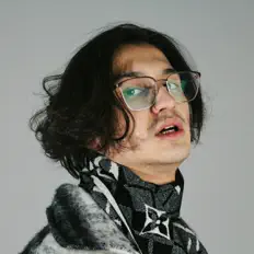 ВИЗАП 23을(를) 듣고, 뮤직 비디오를 보고, 약력을 읽고, 투어 일정 등을 확인하세요!