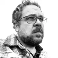 Hör dir undefined an, schau dir Musikvideos an, lies die Biografie, finde Tourdaten und mehr!