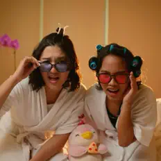 Posłuchaj wykonawcy 15J, obejrzyj teledyski, przeczytaj biografię, zobacz daty tras koncertowych i nie tylko!