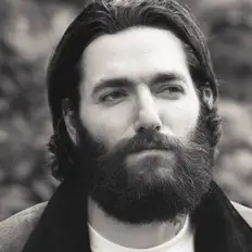 Poslechněte si interpreta Mitch Winstead, sledujte hudební videa, přečtěte si životopis, podívejte se na data turné a další informace.