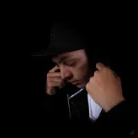 undefinedを聴いたり、ミュージックビデオを鑑賞したり、経歴やツアー日程などを確認したりしましょう！