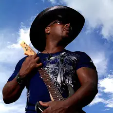 Saddle Brownを聴いたり、ミュージックビデオを鑑賞したり、経歴やツアー日程などを確認したりしましょう！