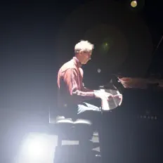 Escucha a Réjean Doyon, mira videos musicales, lee su biografía, consulta las fechas de las gira y más.