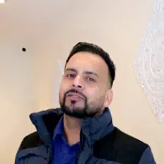 Leo Manni dinle, müzik videolarını izle, biyografisini oku, tur tarihlerini ve daha fazlasını gör!